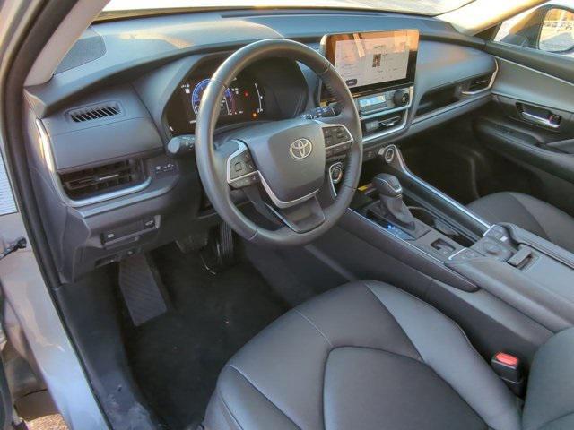 used 2025 Toyota Grand Highlander car, priced at $44,995