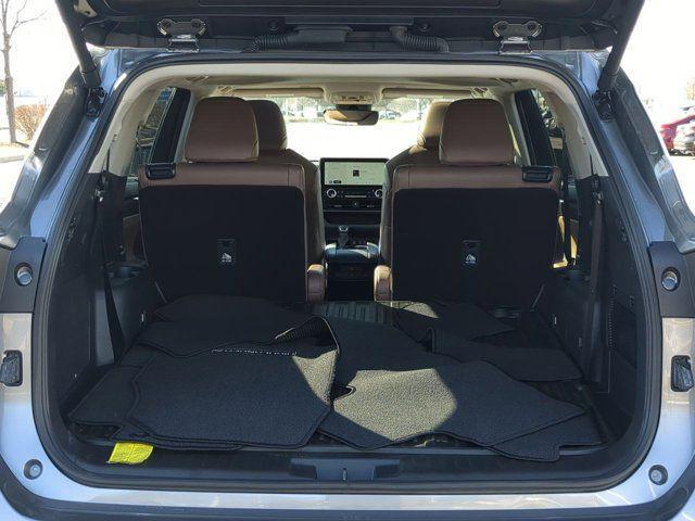 used 2025 Toyota Highlander Hybrid car, priced at $54,400