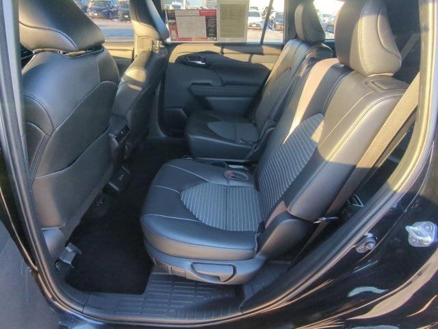 used 2023 Toyota Highlander car, priced at $35,344