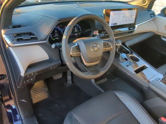 used 2025 Toyota Sienna car, priced at $51,998