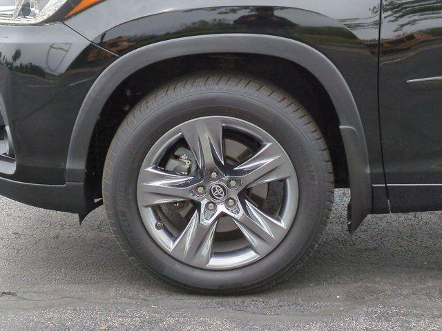 used 2019 Toyota Highlander car, priced at $25,595