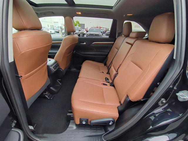 used 2019 Toyota Highlander car, priced at $25,595