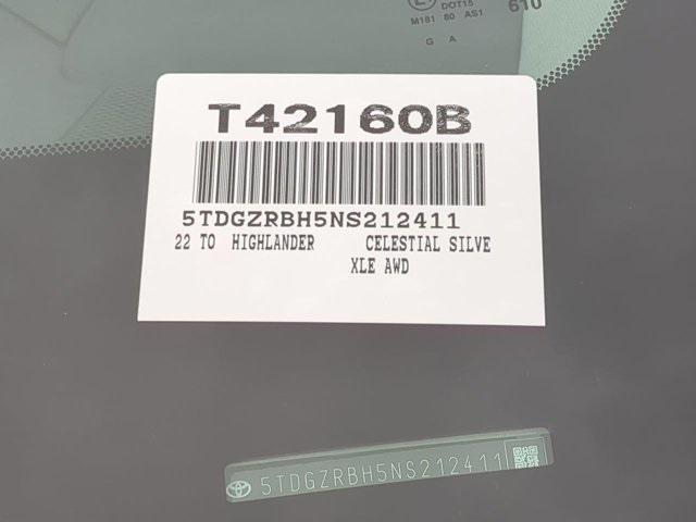 used 2022 Toyota Highlander car, priced at $35,059