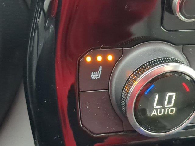 used 2022 Toyota Highlander car, priced at $35,059