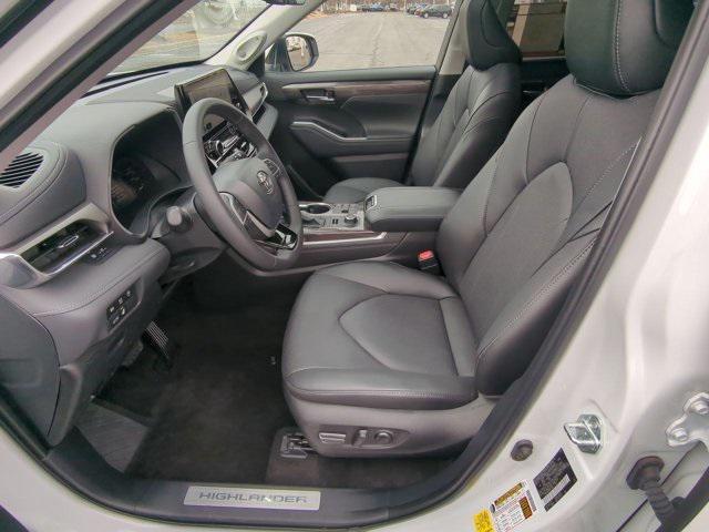 new 2024 Toyota Highlander car, priced at $51,908