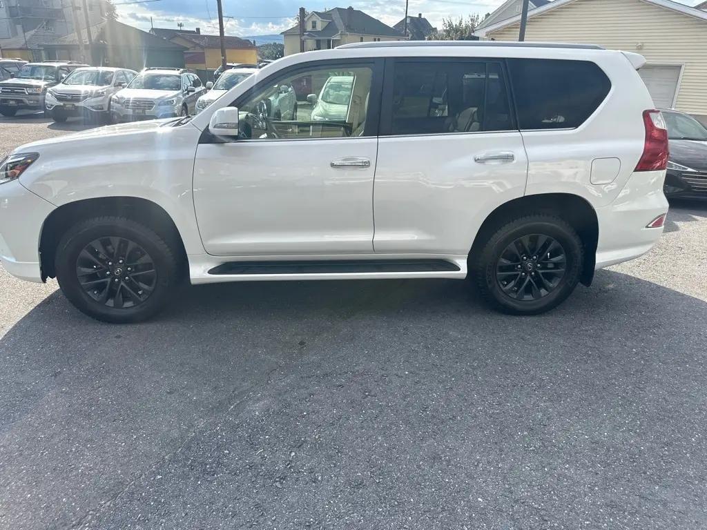 used 2020 Lexus GX 460 car, priced at $39,159