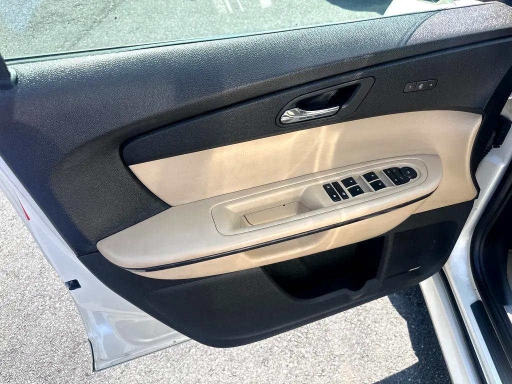 used 2012 GMC Acadia car, priced at $13,900