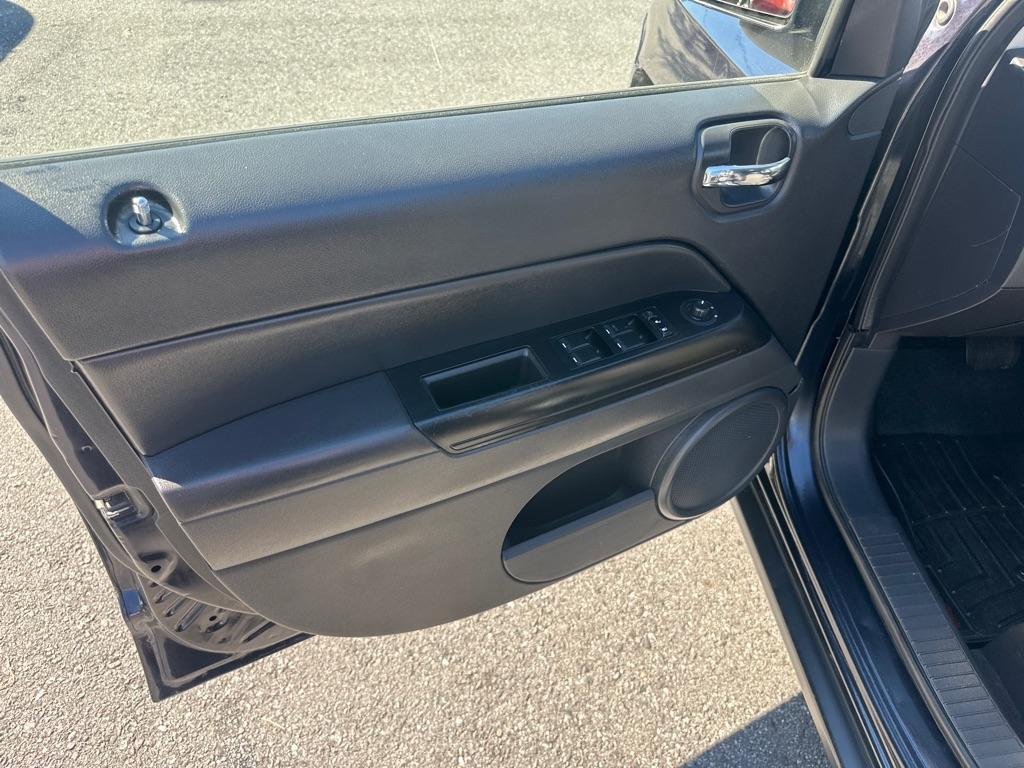 used 2011 Jeep Compass car, priced at $6,400