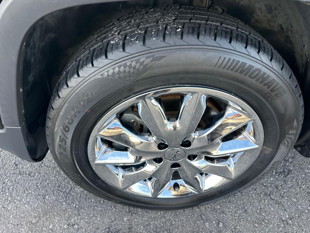 used 2016 Jeep Cherokee car, priced at $15,300