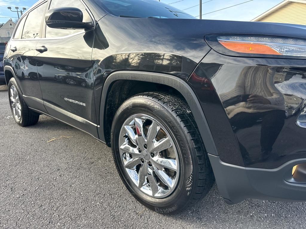 used 2016 Jeep Cherokee car, priced at $15,300