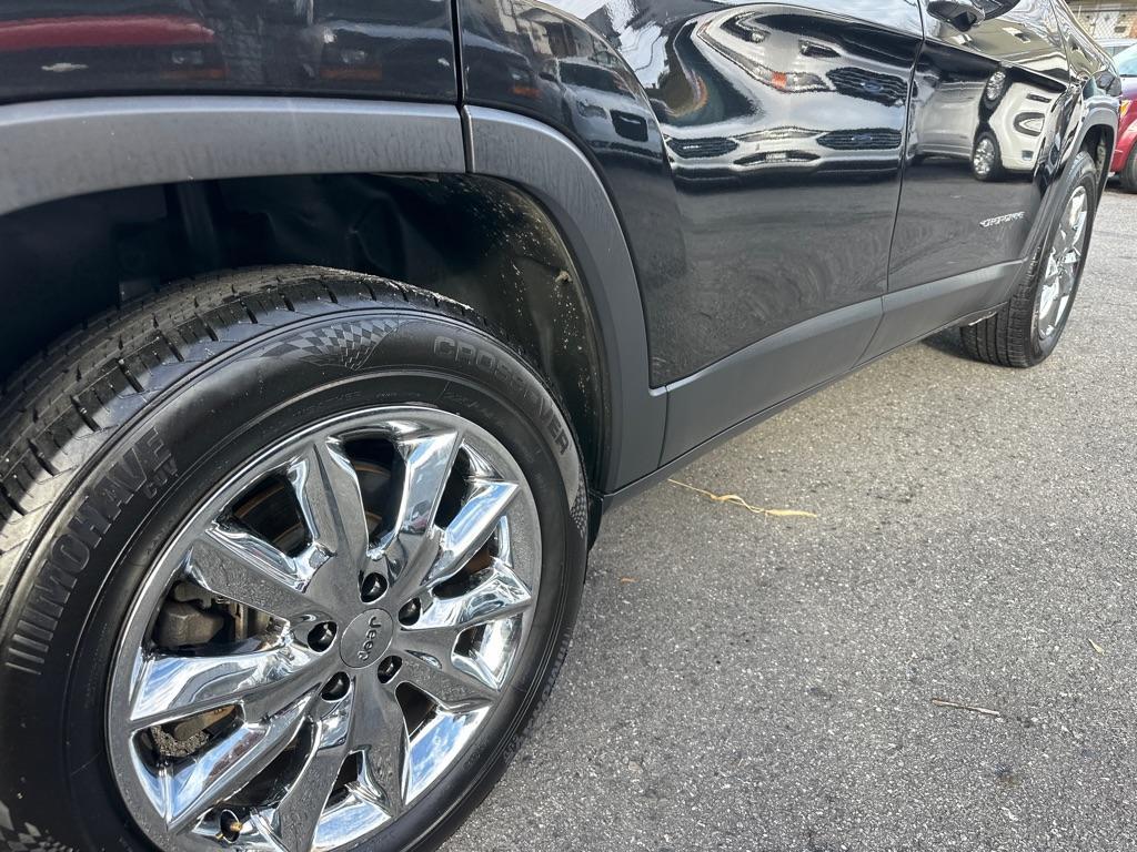 used 2016 Jeep Cherokee car, priced at $15,300