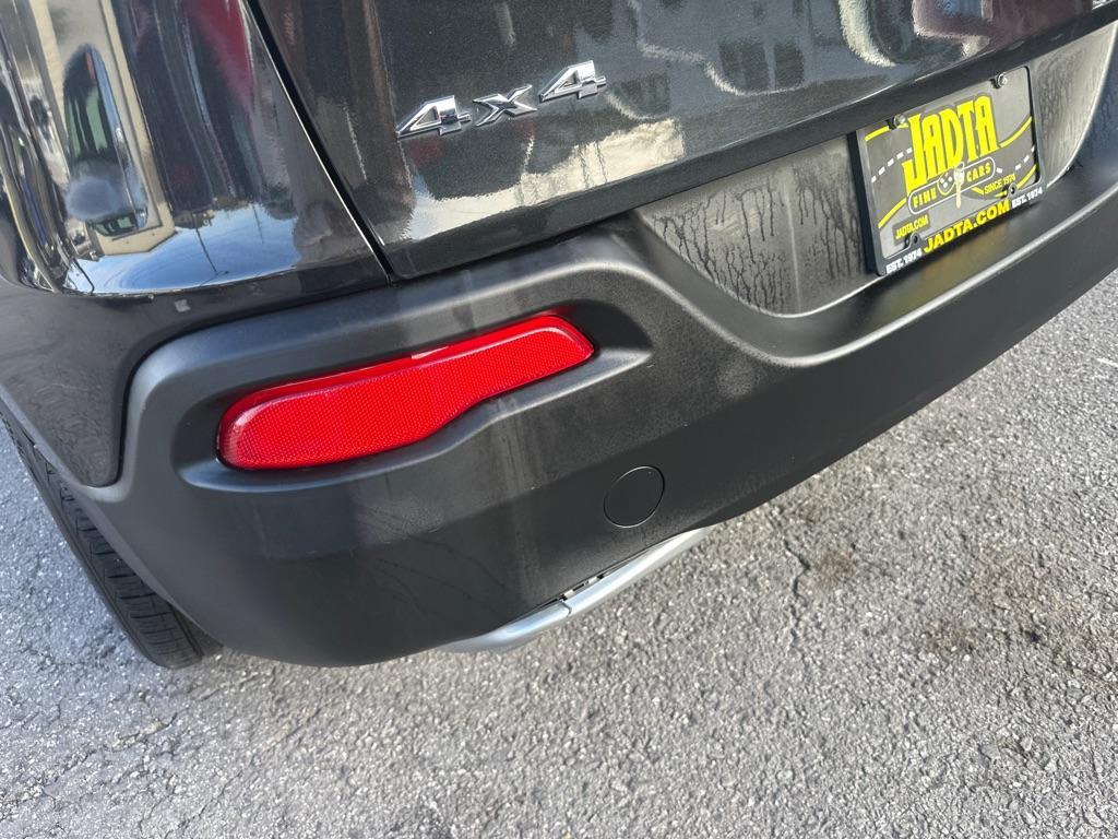 used 2016 Jeep Cherokee car, priced at $15,300