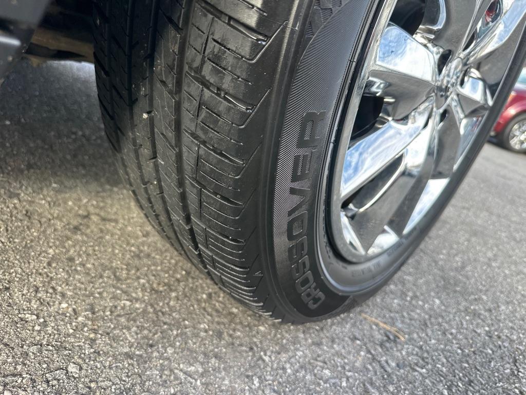 used 2016 Jeep Cherokee car, priced at $15,300