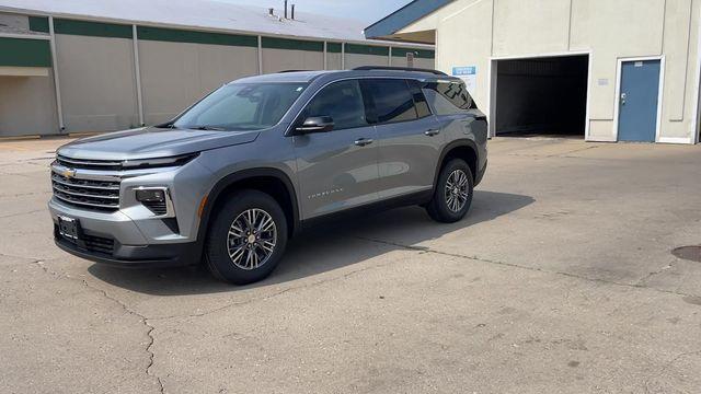 new 2026 Chevrolet Traverse car, priced at $40,990