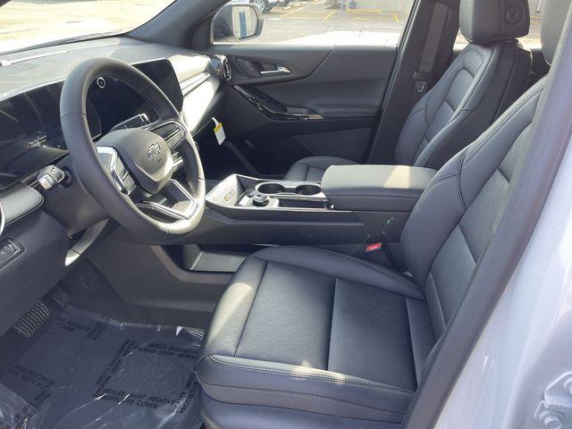 new 2026 Chevrolet Equinox car, priced at $31,990