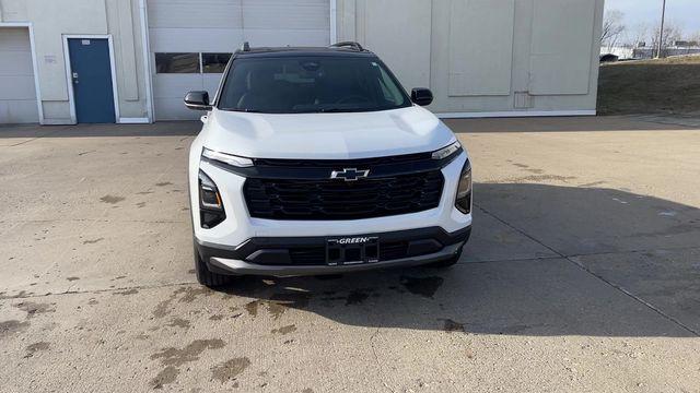 new 2026 Chevrolet Equinox car, priced at $31,990