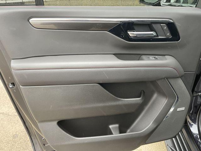 new 2026 Chevrolet Suburban car, priced at $77,125