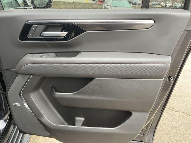 new 2026 Chevrolet Suburban car, priced at $77,125