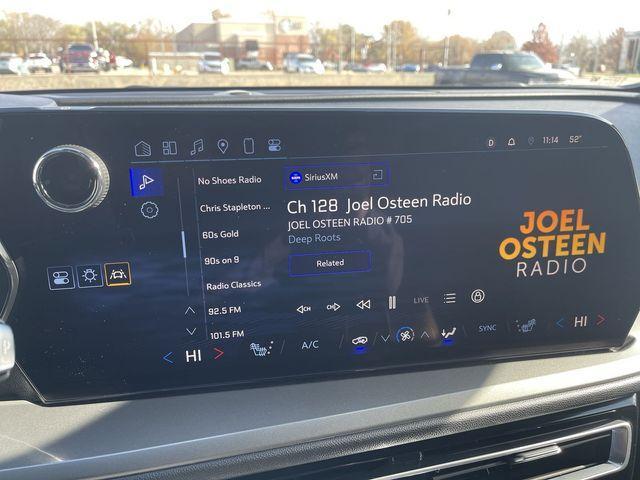 used 2025 Chevrolet Traverse car, priced at $34,195