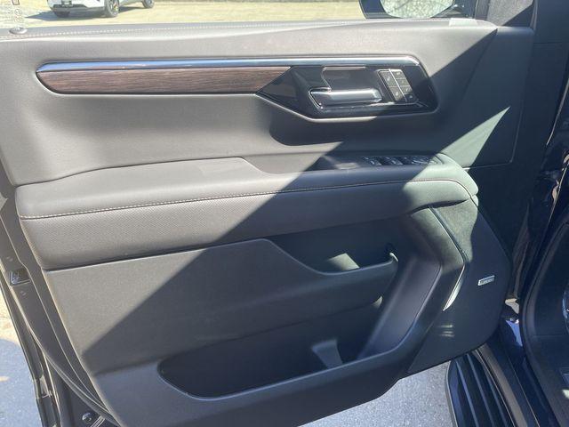 new 2026 Chevrolet Suburban car, priced at $82,575