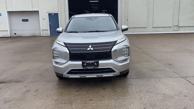 used 2024 Mitsubishi Outlander car, priced at $22,506