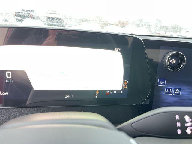 new 2025 Chevrolet Traverse car, priced at $39,990