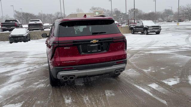 new 2025 Chevrolet Traverse car, priced at $39,990