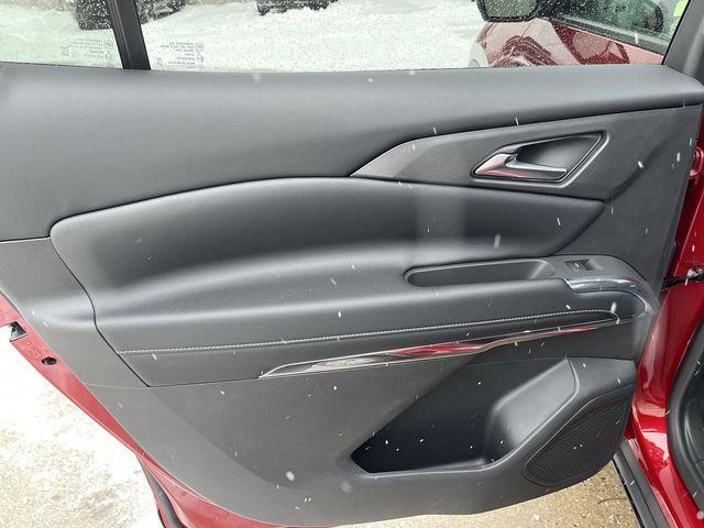 new 2025 Chevrolet Traverse car, priced at $39,990