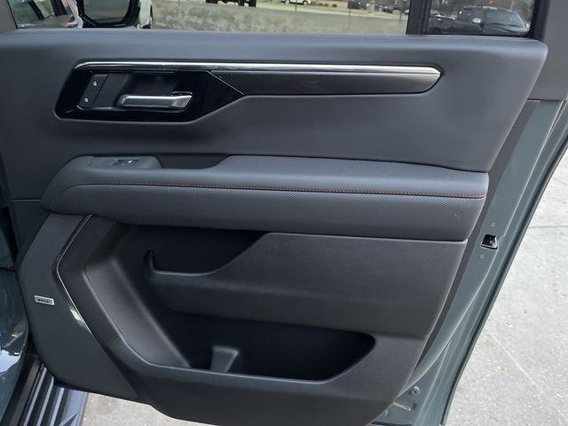 new 2026 Chevrolet Suburban car, priced at $82,990