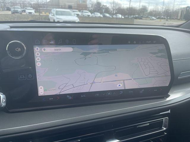 new 2026 Chevrolet Traverse car, priced at $43,915