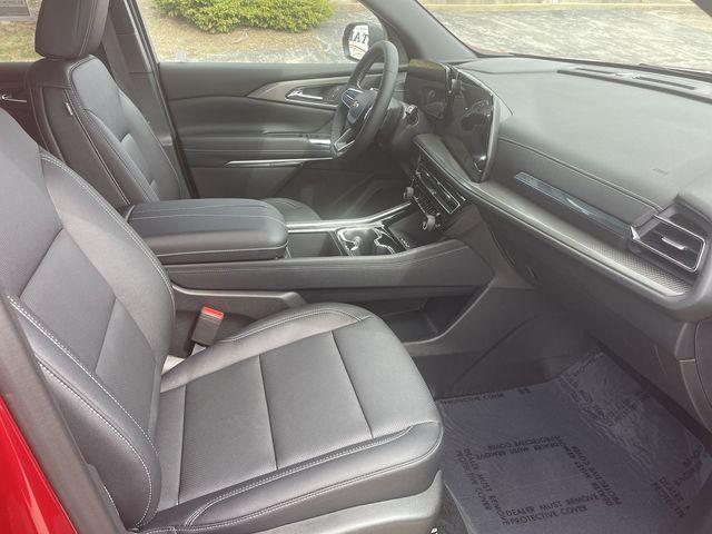 new 2026 Chevrolet Traverse car, priced at $43,915