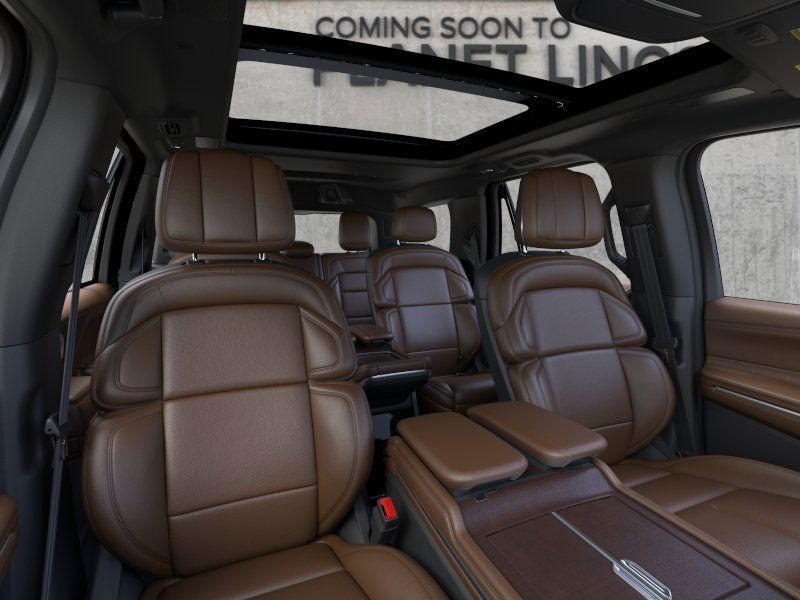 new 2025 Lincoln Navigator car, priced at $98,725
