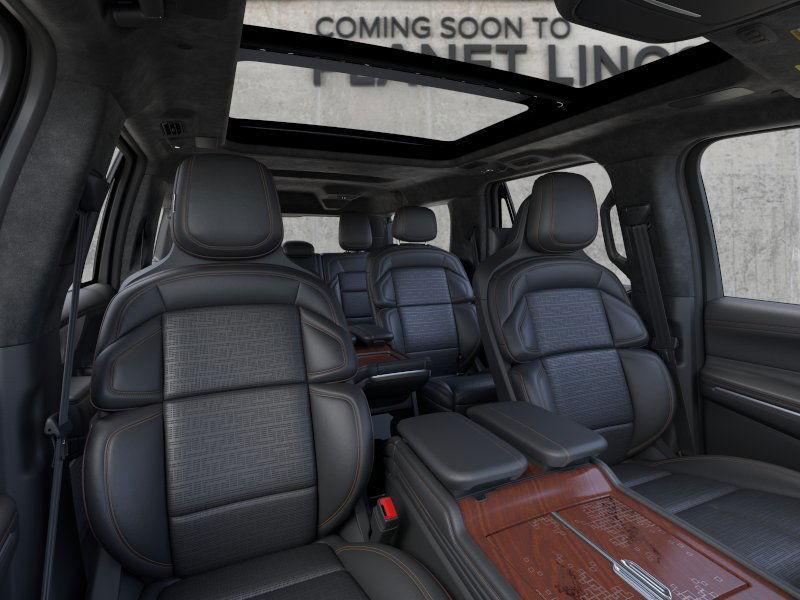 new 2025 Lincoln Navigator car, priced at $123,590