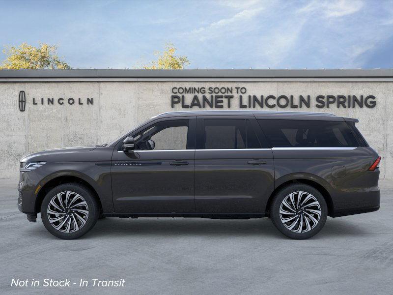 new 2025 Lincoln Navigator car, priced at $123,590
