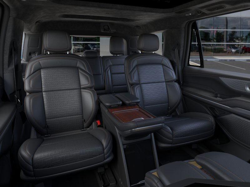 new 2025 Lincoln Navigator car, priced at $119,340