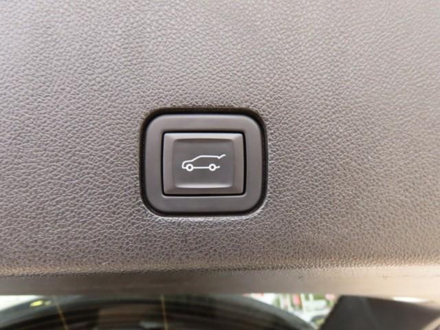 used 2023 Cadillac XT6 car, priced at $37,911