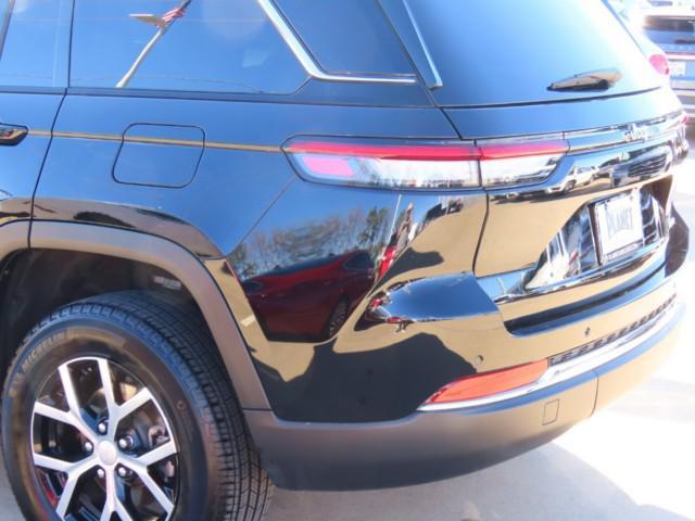 used 2023 Jeep Grand Cherokee car, priced at $31,911