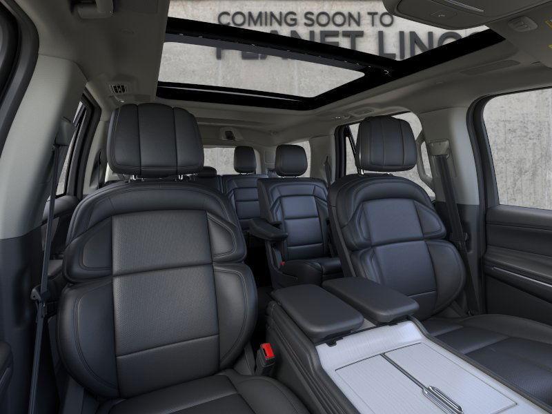 new 2025 Lincoln Navigator car, priced at $93,764