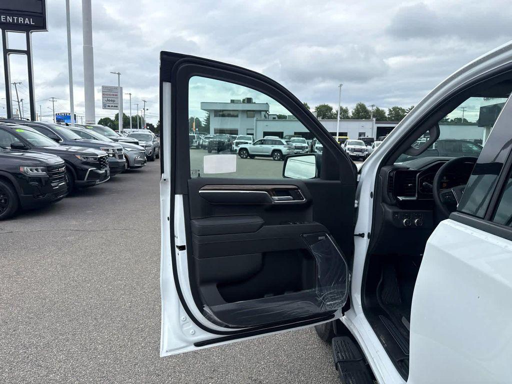 new 2026 GMC Sierra 1500 car, priced at $57,537