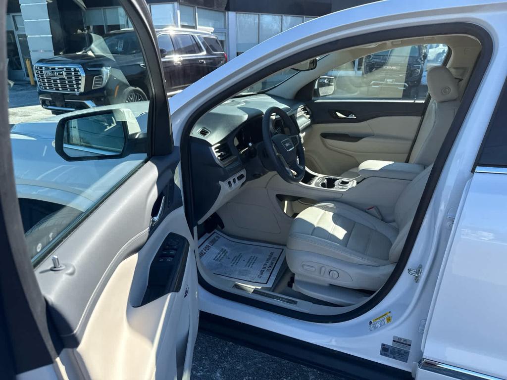 used 2023 GMC Acadia car, priced at $38,999