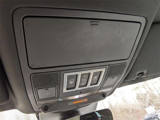 used 2017 Land Rover Discovery car, priced at $17,775