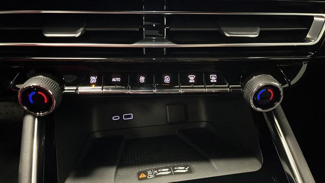 new 2026 Chevrolet Traverse car, priced at $46,570