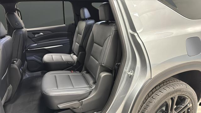 new 2026 Chevrolet Traverse car, priced at $49,139