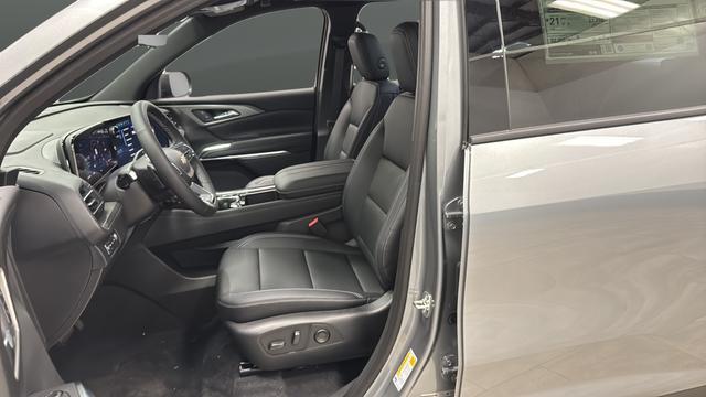 new 2026 Chevrolet Traverse car, priced at $49,139
