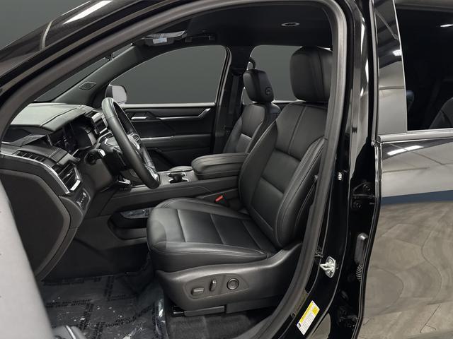 used 2024 GMC Acadia car, priced at $38,999