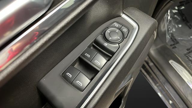 used 2022 Chevrolet Silverado 1500 car, priced at $35,485