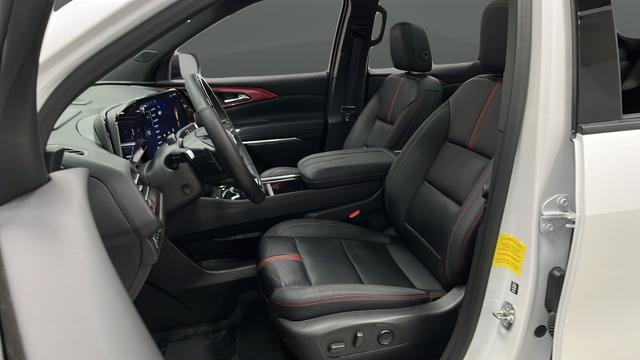 used 2024 Chevrolet Traverse car, priced at $47,862