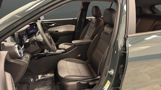 used 2025 Chevrolet Trax car, priced at $20,868