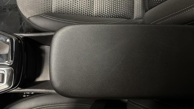 used 2025 Chevrolet Trax car, priced at $20,868