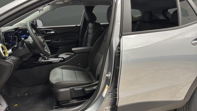 new 2026 Chevrolet Trax car, priced at $25,685